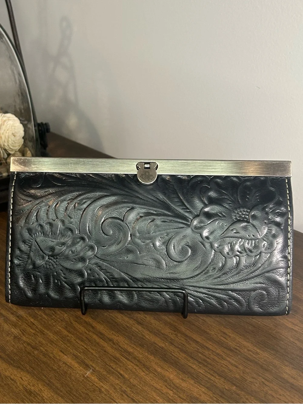 Patricia Nash Cauchy Black Tooled Floral Filigree Leather Frame Wallet RFID